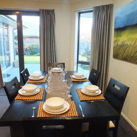 Perfect Home, Stunning Gardens - Aidanfield Gardens Bellissimo Christchurch Exterior photo