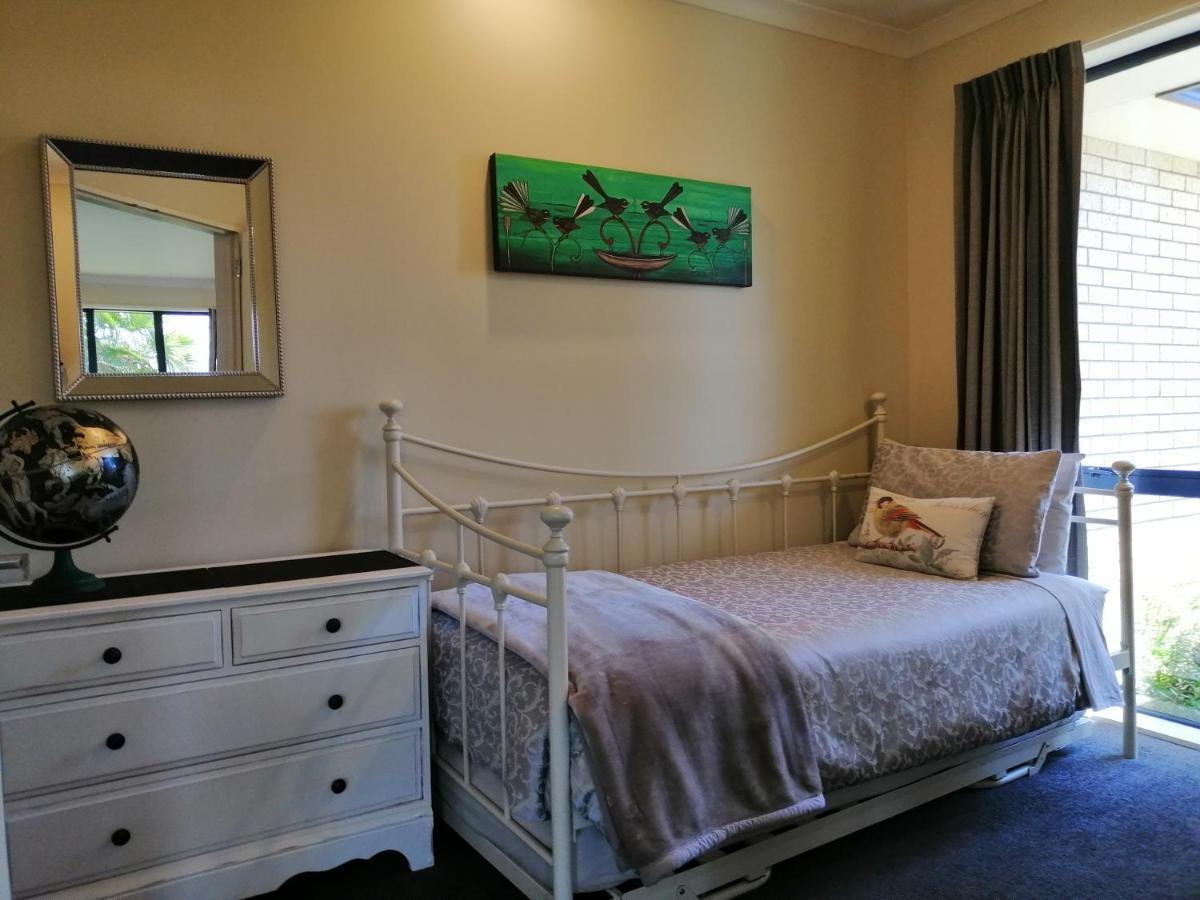 Perfect Home, Stunning Gardens - Aidanfield Gardens Bellissimo Christchurch Exterior photo