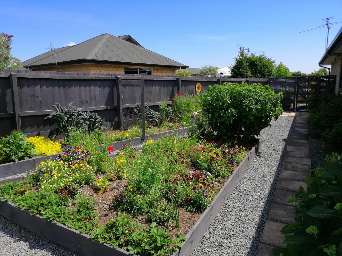 Perfect Home, Stunning Gardens - Aidanfield Gardens Bellissimo Christchurch Exterior photo